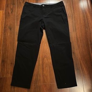 Banana Republic city chino in a great clean black color
